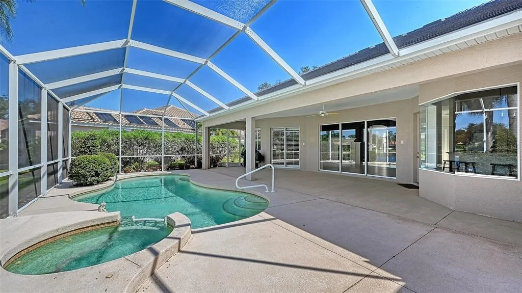Photo of 335 PARK TRACE BOULEVARD