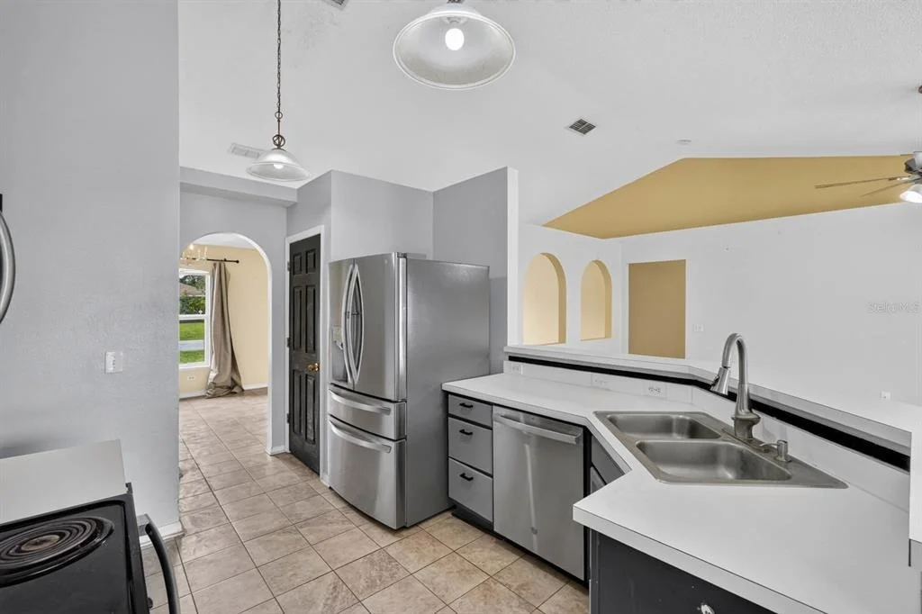 Photo of 6 BROWNSTONE LANE