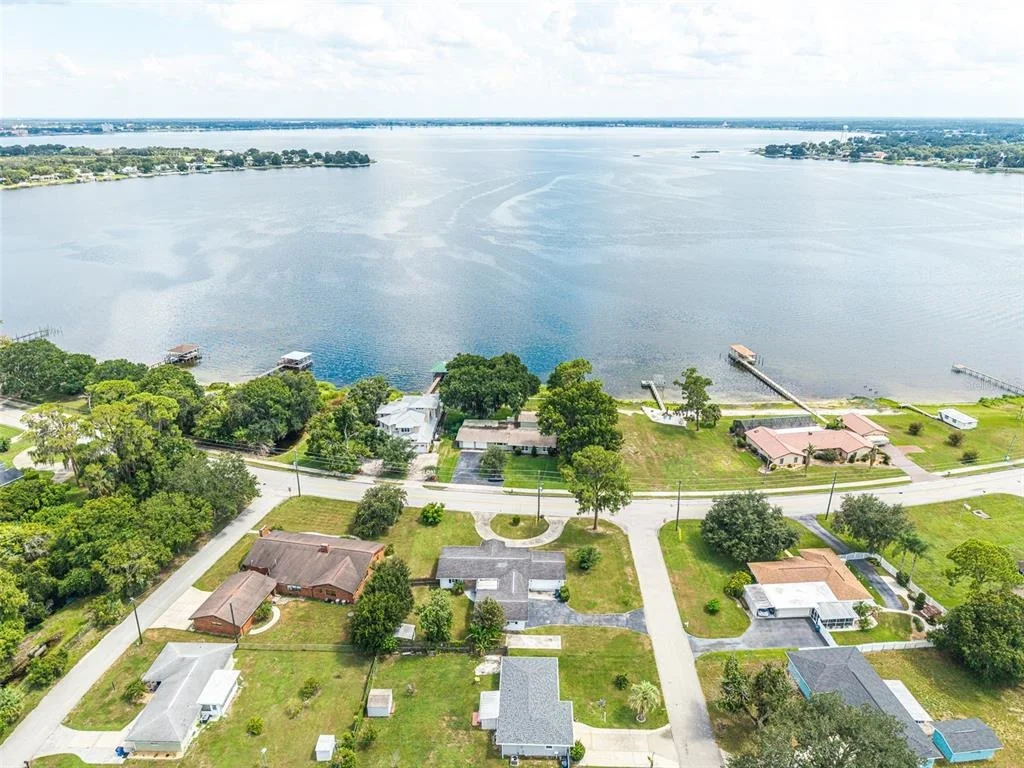 Photo of 3510 LAKEVIEW DRIVE