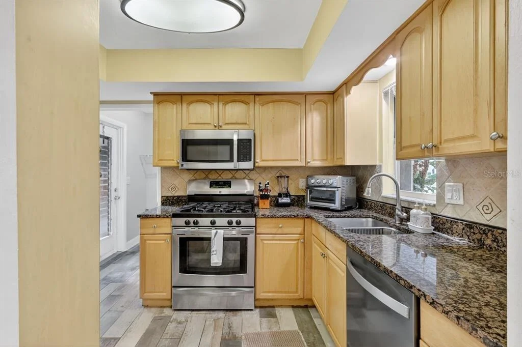 Photo of 1884 SOUTHPOINTE DRIVE