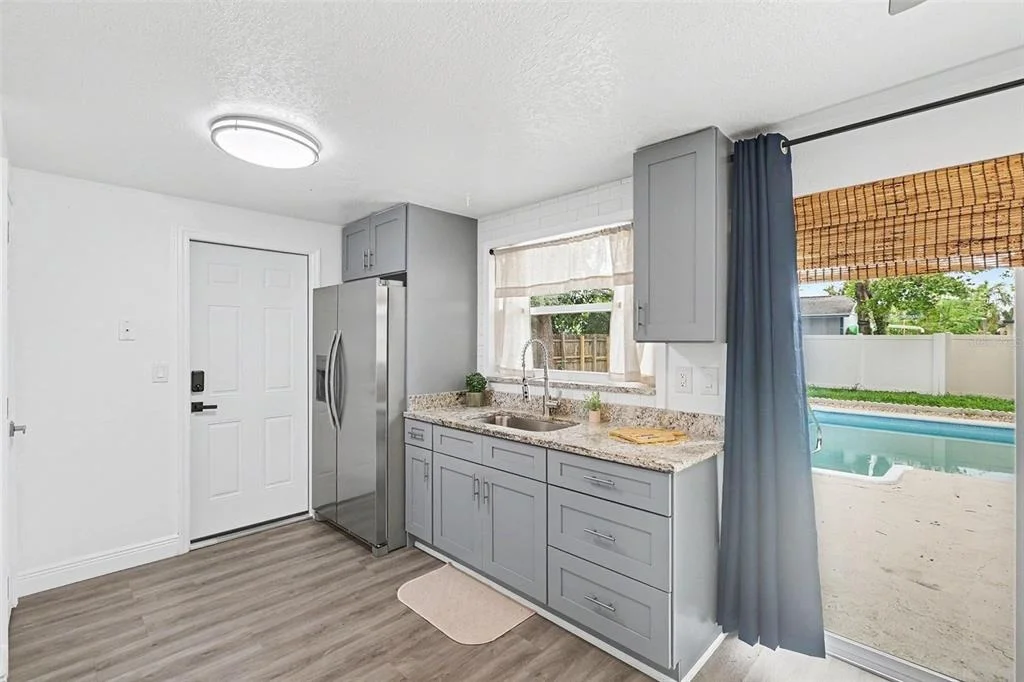 Photo of 8253 GREENLEAF CIRCLE