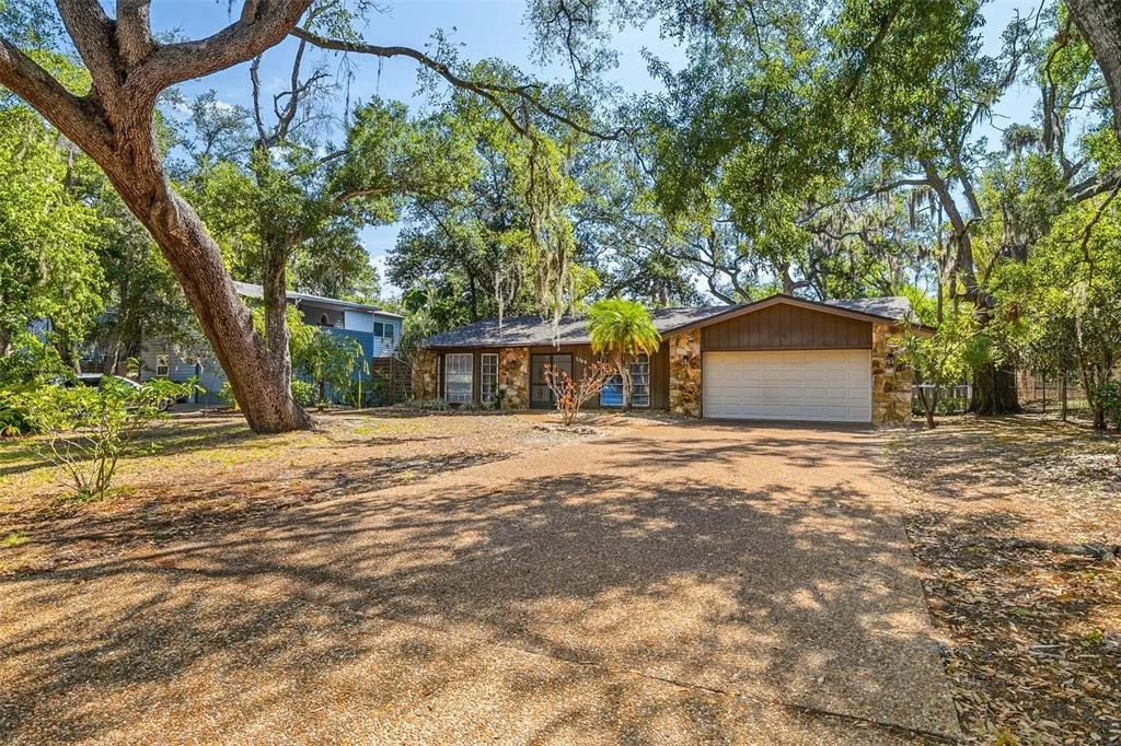 Photo of 2749 GREENDALE DRIVE