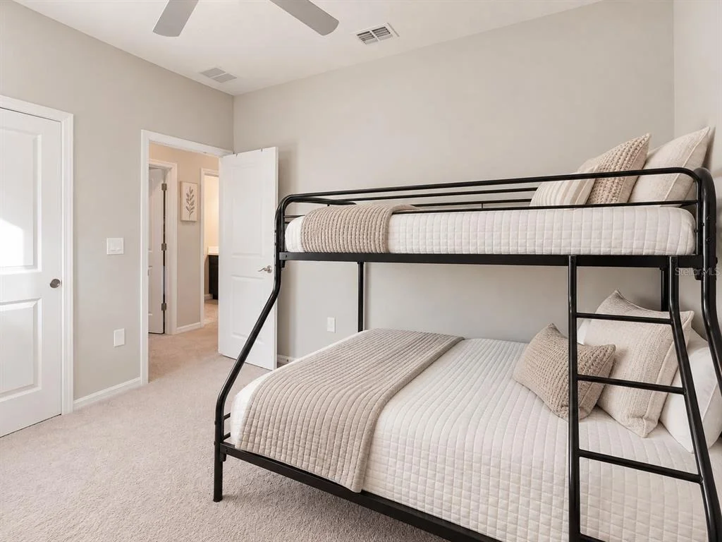 Photo of 16012 MICELLI DRIVE