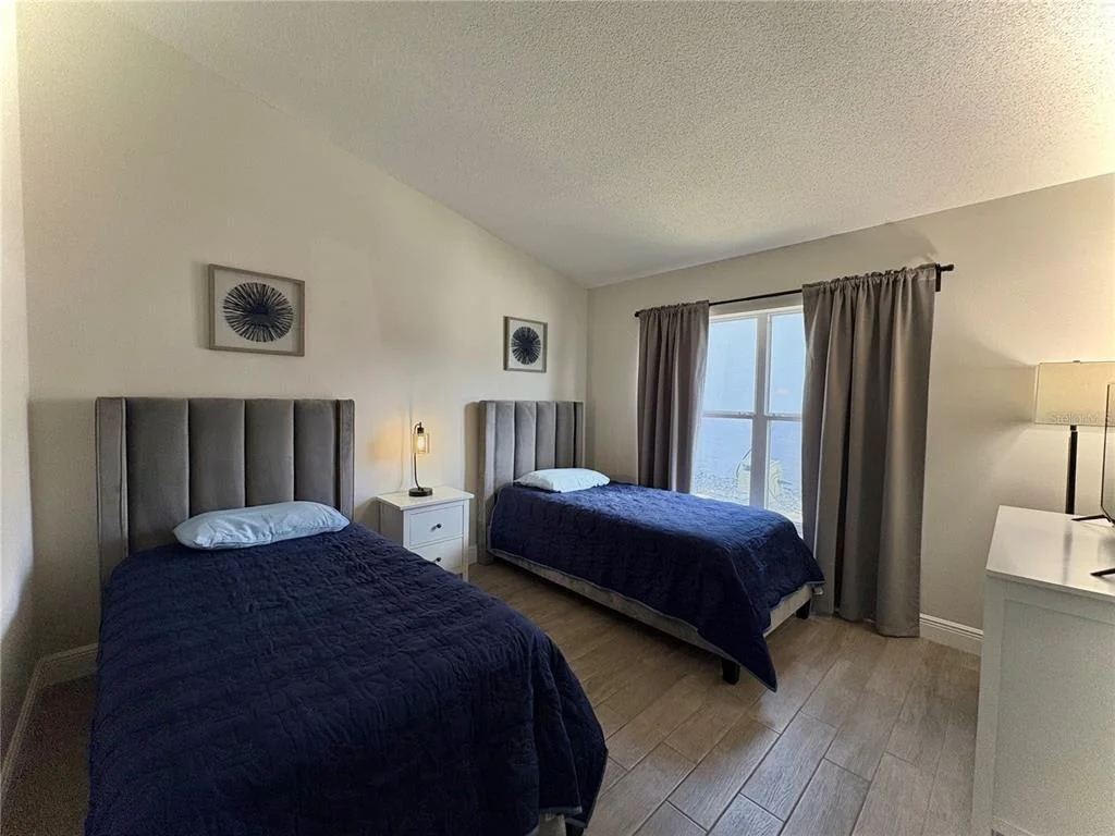 Photo of 154 CASTLEMAIN CIRCLE