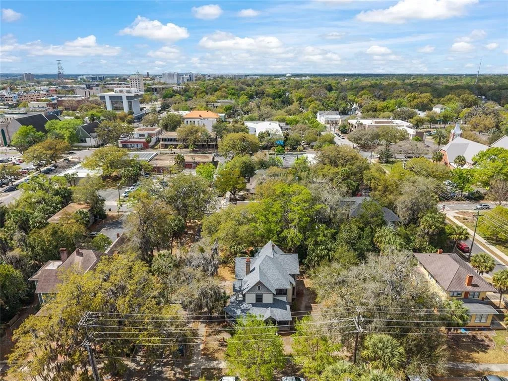Photo of 306 NE 3RD STREET
