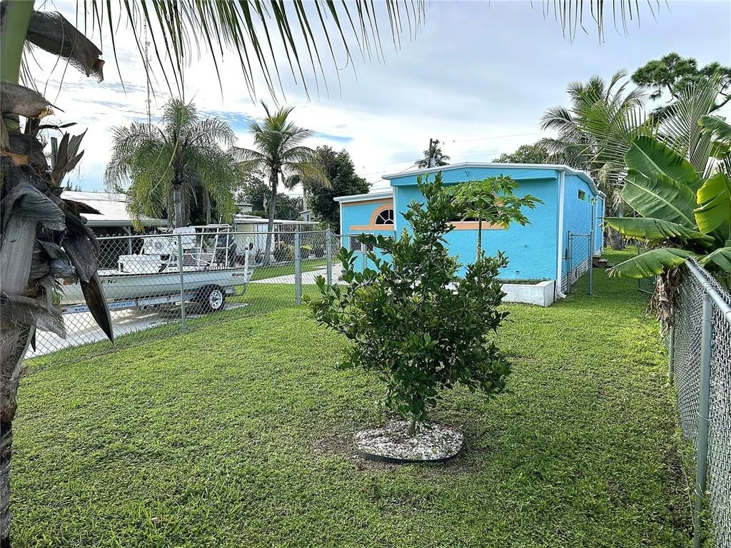Photo of 5489 MEADOWLARK LANE