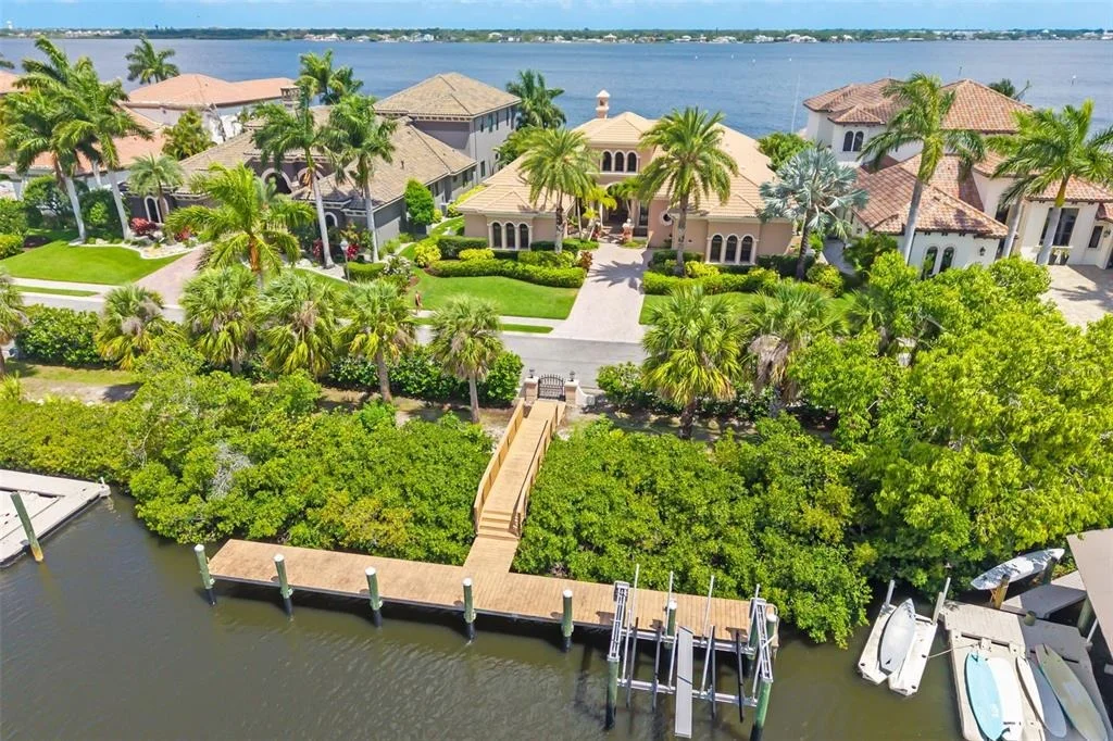 Photo of 4015 HAWK ISLAND DRIVE