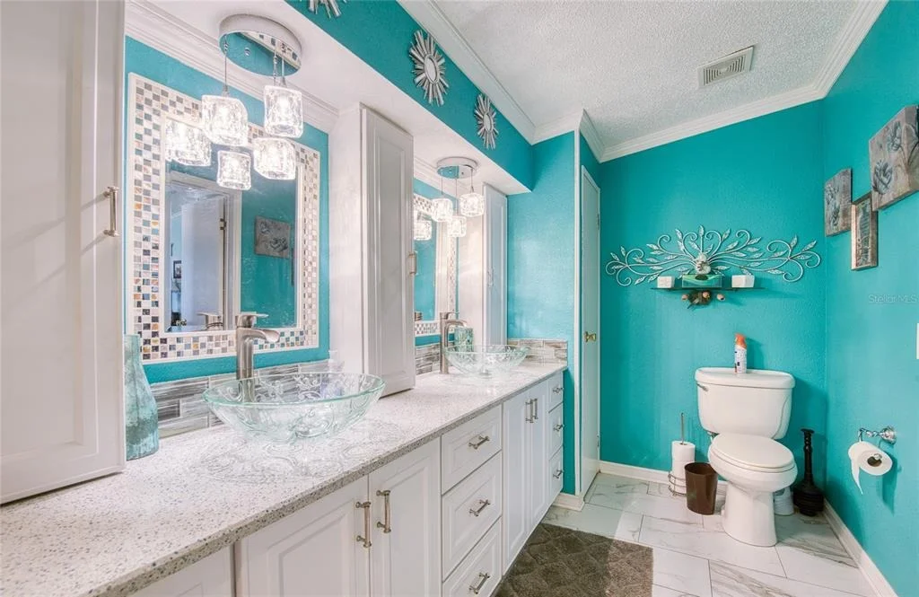 Photo of 214 DOLPHIN DRIVE N