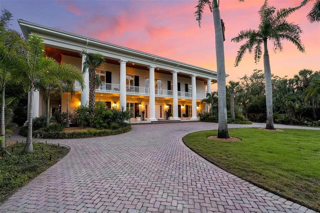Photo of 8132 SANDERLING ROAD