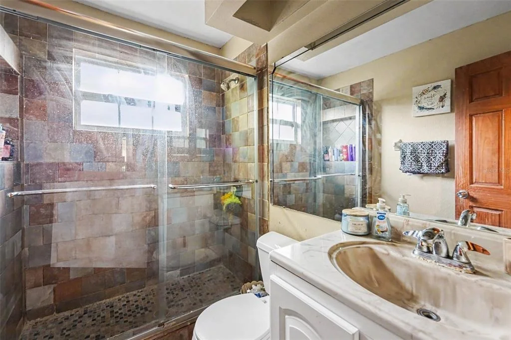 Photo of 627 CRYSTAL DR