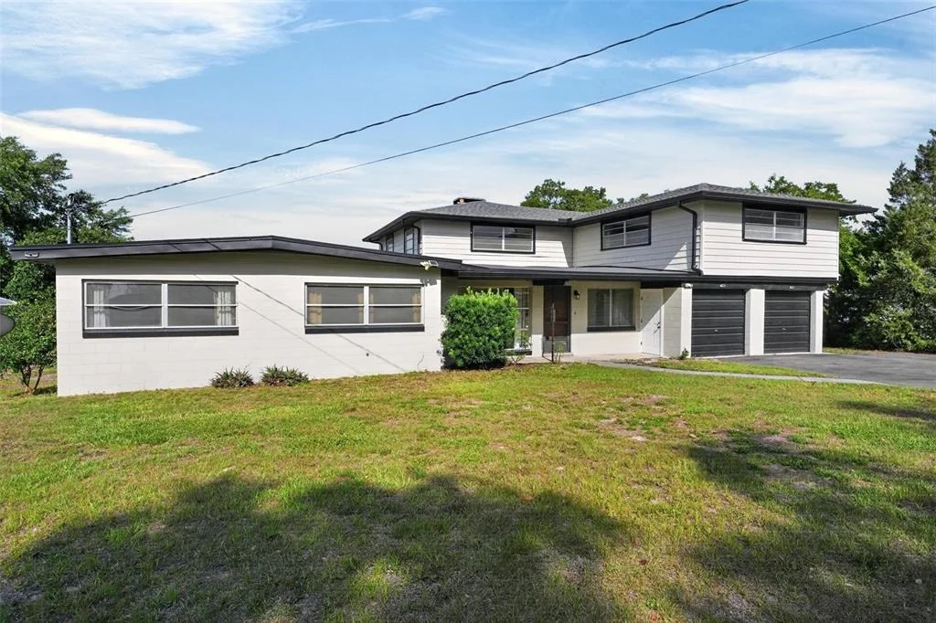 Photo of 710 TWIN OAKS LANE