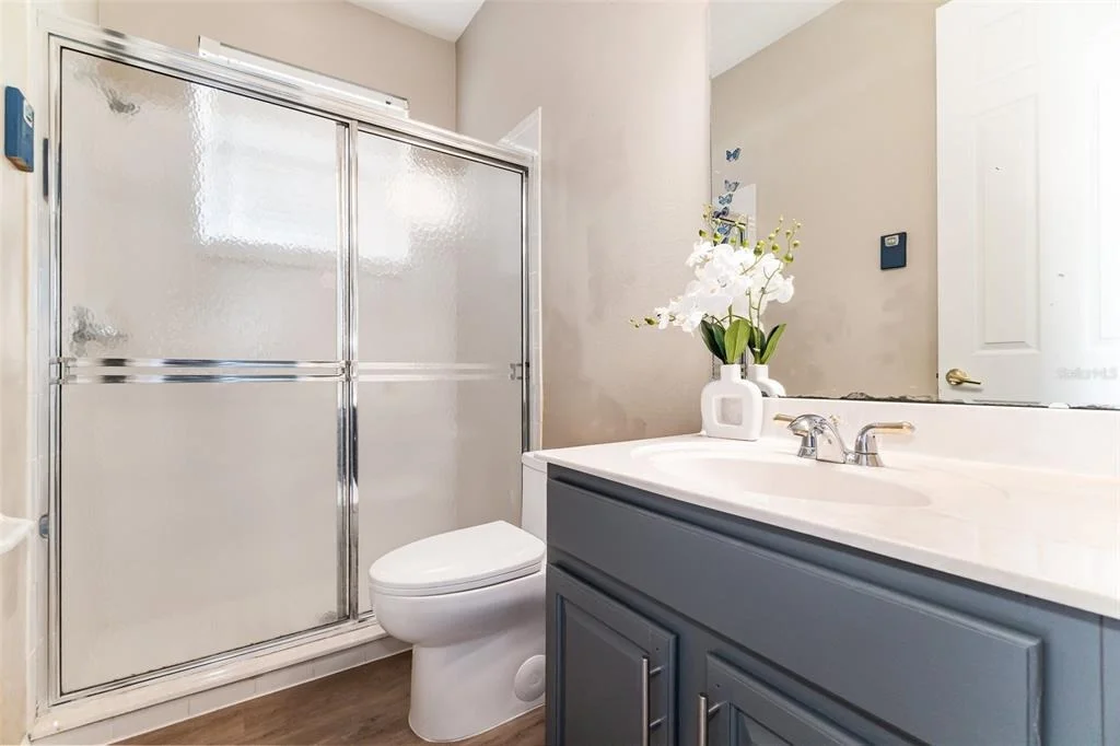 Photo of 6220 HEDGESPARROWS LANE