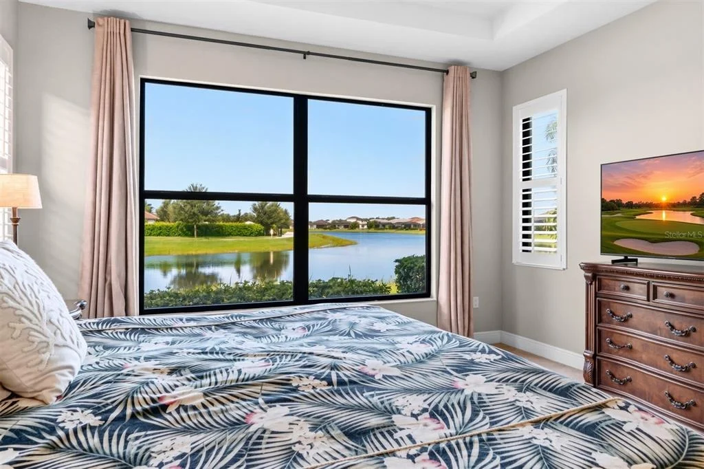 Photo of 4925 SURFSIDE CIRCLE