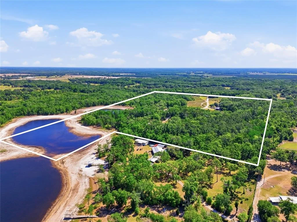 Photo of 401 SE FALCON ROAD