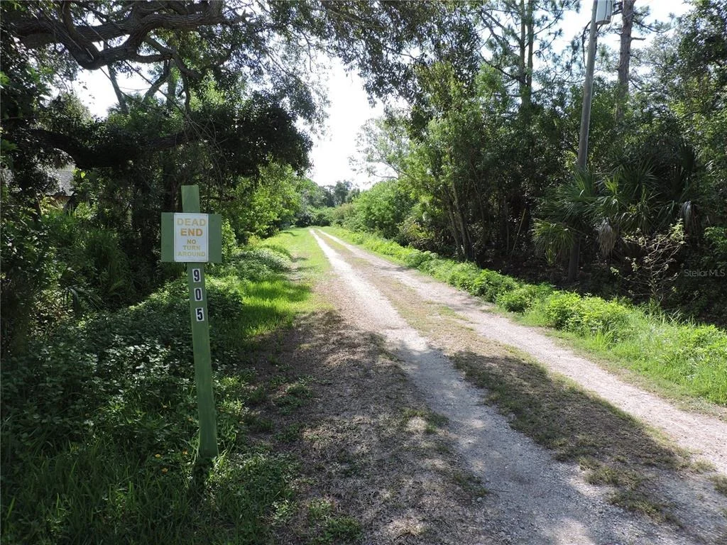 Photo of 905 COLONIAL ROAD