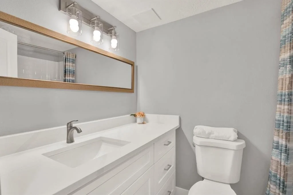 Photo of Unit A at 337 REX PLACE