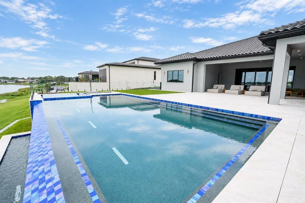 Photo of 15125 PENDIO DRIVE