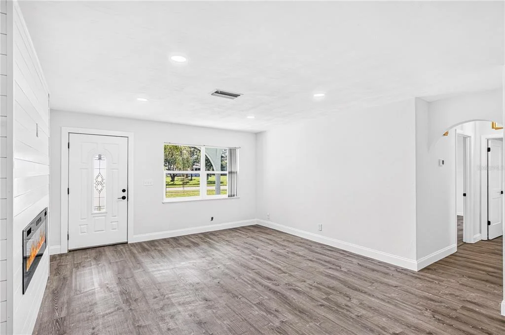 Photo of 5464 RIVERSIDE DRIVE