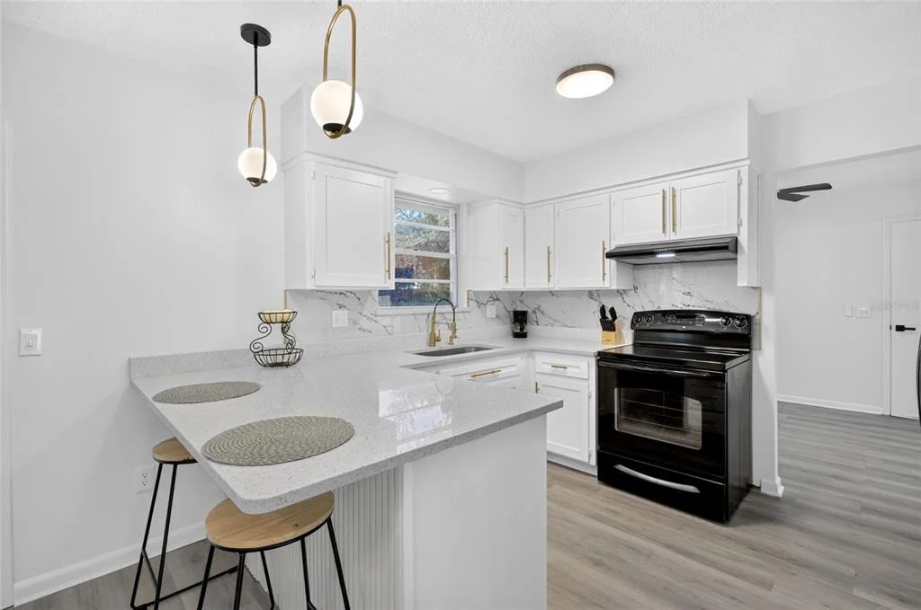 Photo of 5212 CLARENDON ROAD