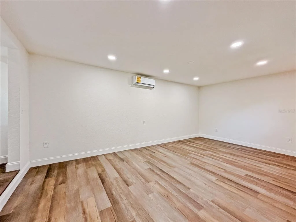Photo of 14418 S GRAND HIGHWAY