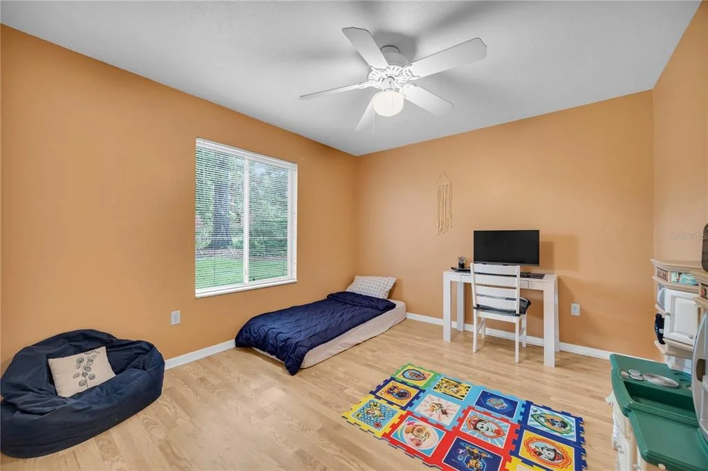 Photo of 170 OAK VIEW CIRCLE