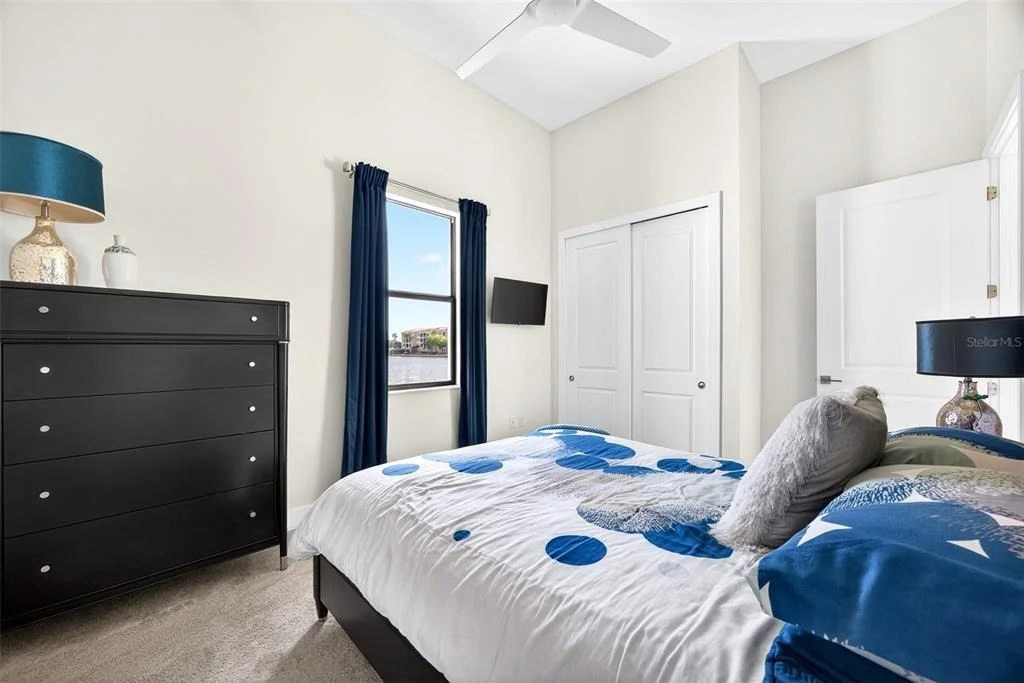 Photo of 125 COLONY POINT DRIVE