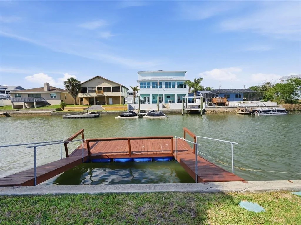 Photo of 4069 GULFVIEW DRIVE