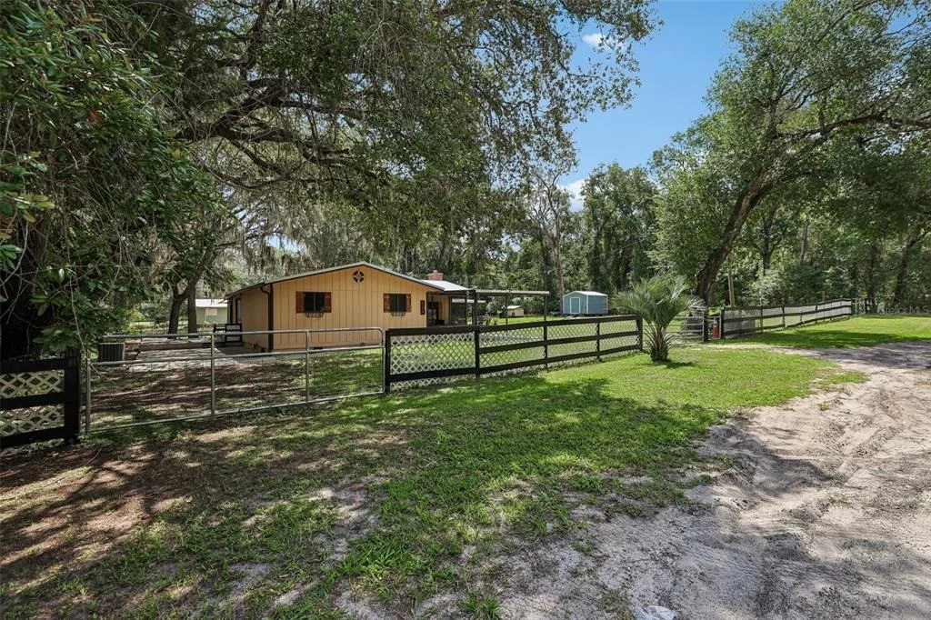 Photo of 212 DOGWOOD DRIVE