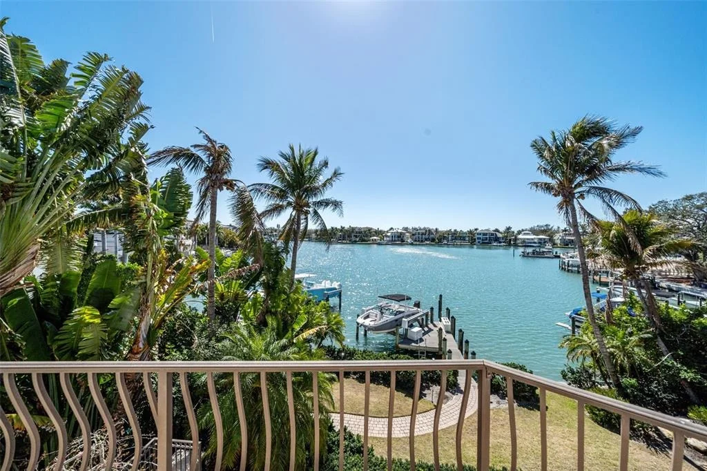 Photo of 1394 HARBOR DRIVE