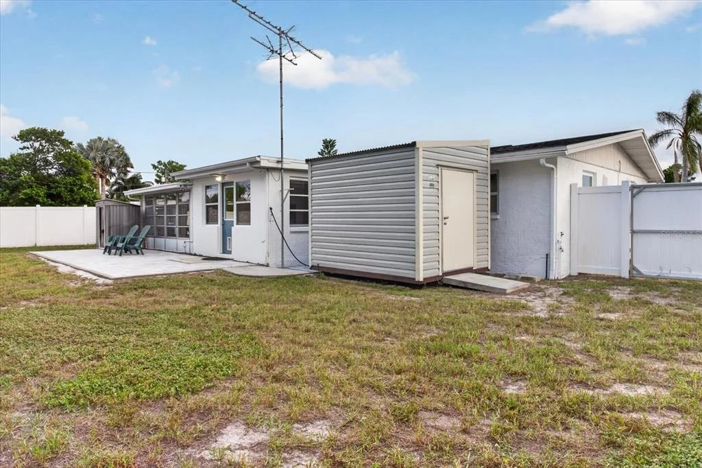 Photo of 4843 CALAIS DRIVE