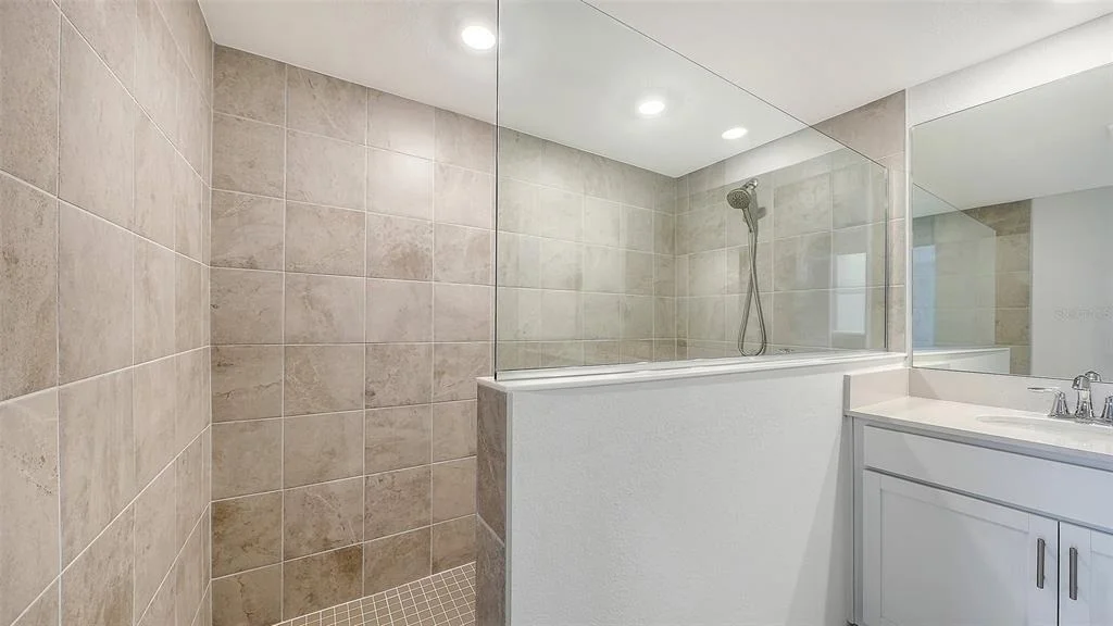 Photo of Unit 104 at 5624 SUMMIT POINTE CIRCLE