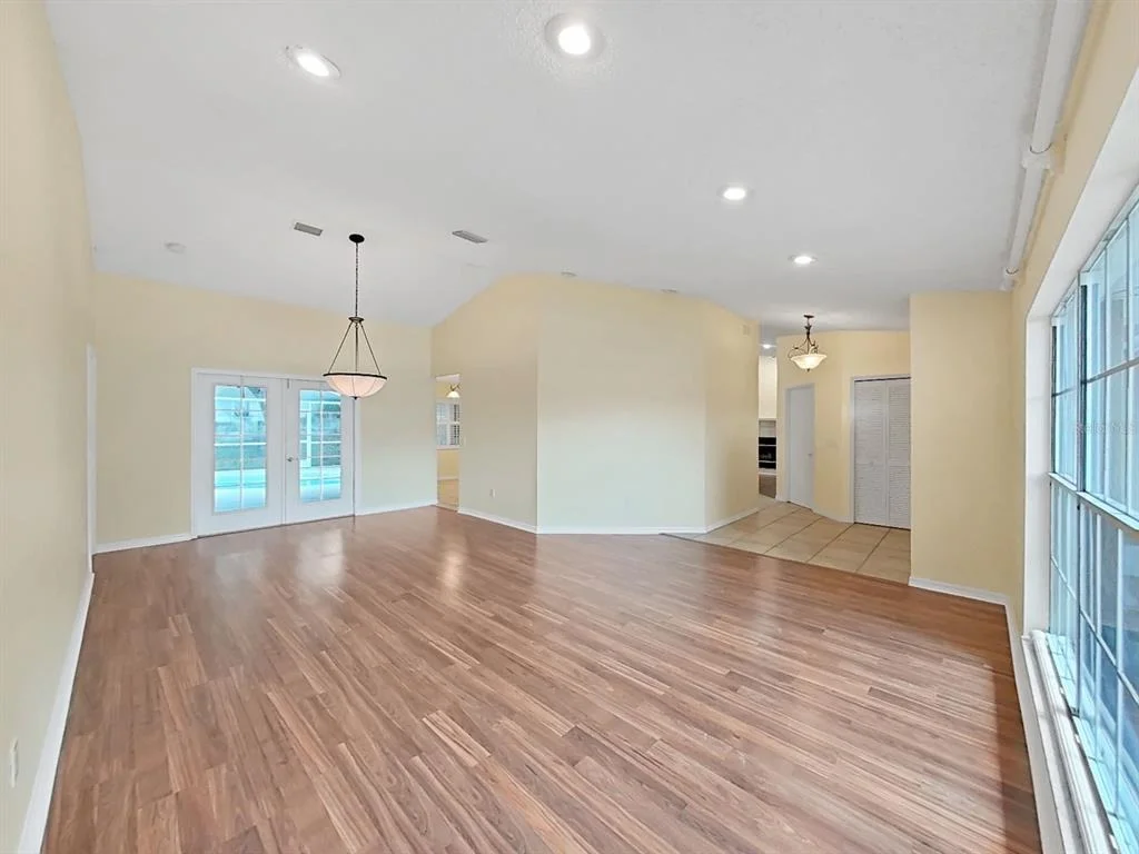 Photo of 611 TOMOKA DRIVE
