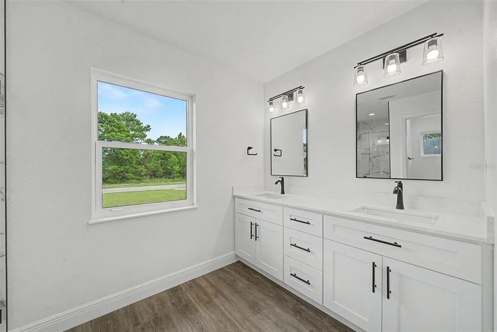 Photo of 3921 DAUPHINE STREET