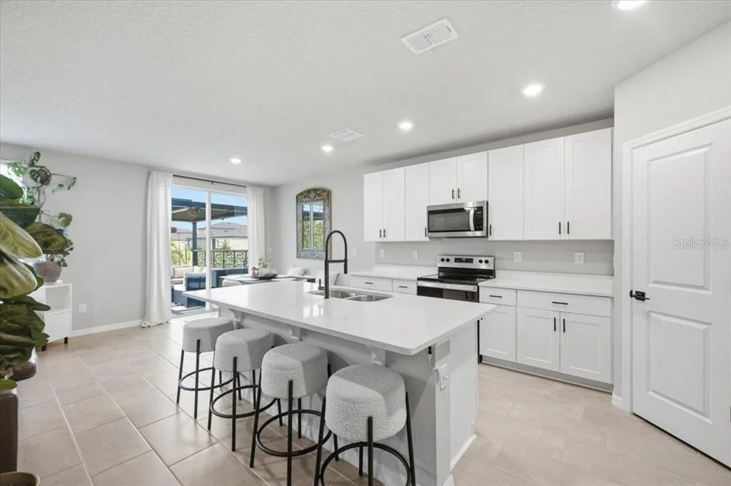 Photo of 10119 DAYBREAK GLEN