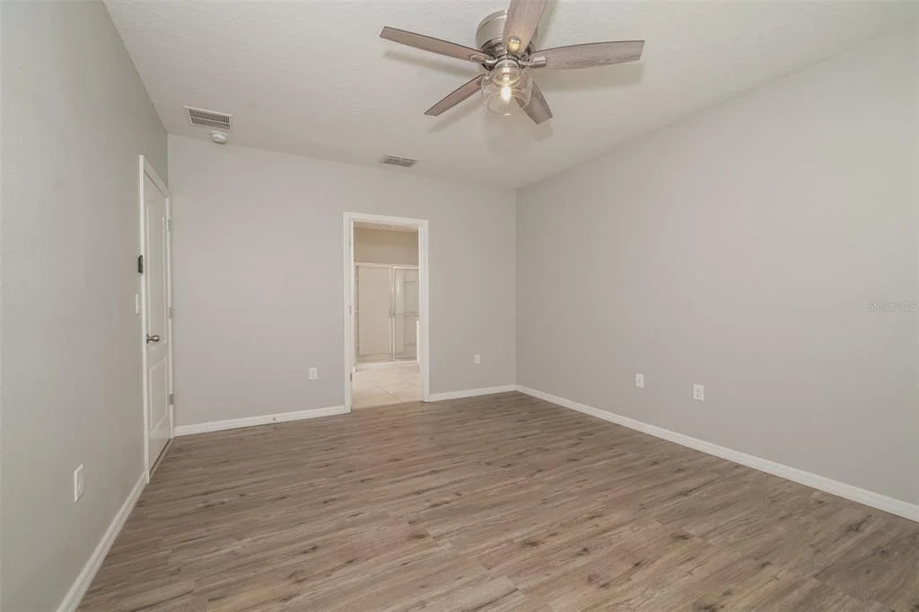 Photo of 345 SUMMERSHORE DRIVE