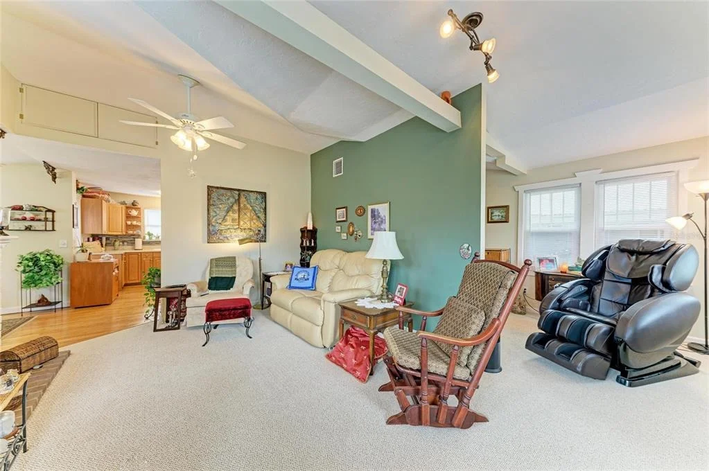 Photo of 31 SEMINOLE DRIVE