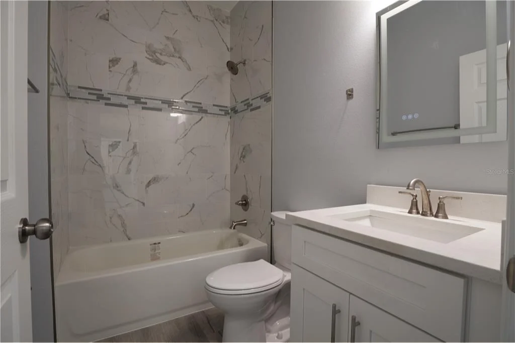 Photo of 1013 ASTON-MARTIN DRIVE
