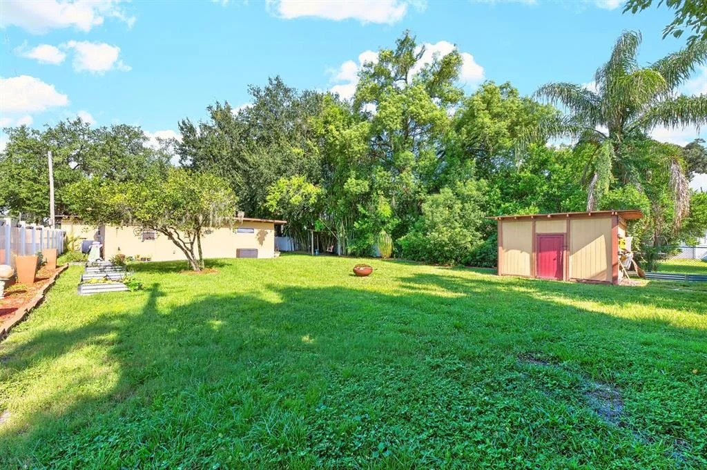 Photo of 1835 OAK LANE
