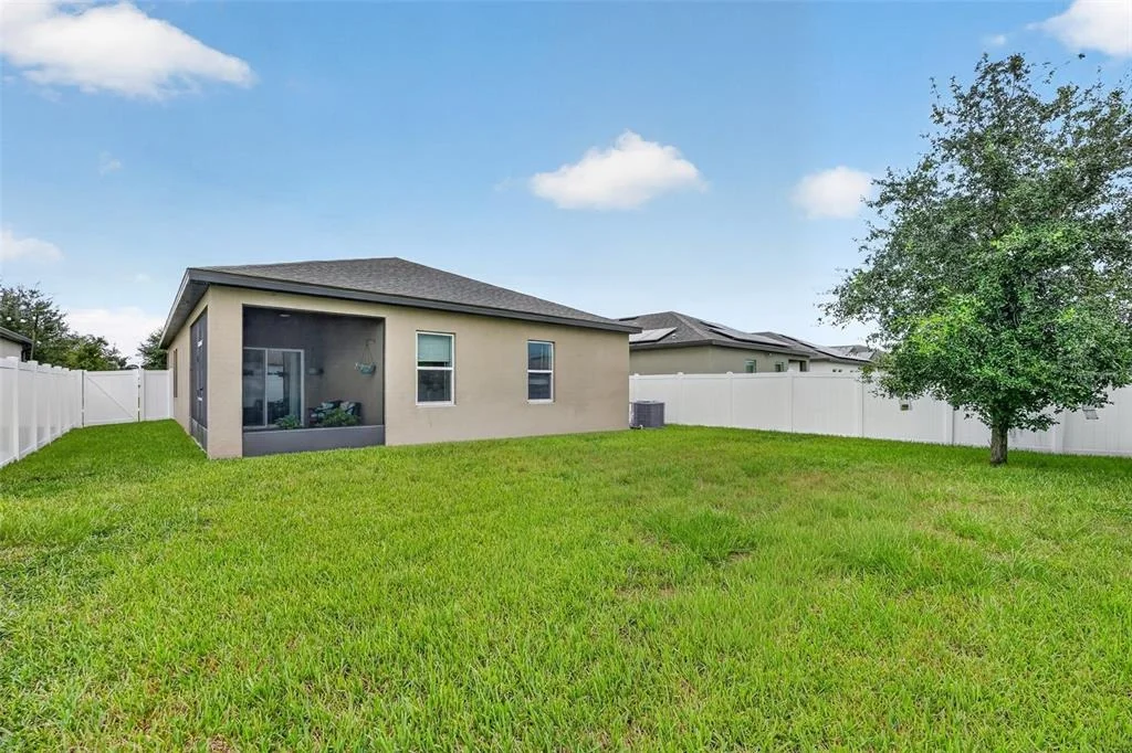 Photo of 5816 BEEFMASTER ROAD
