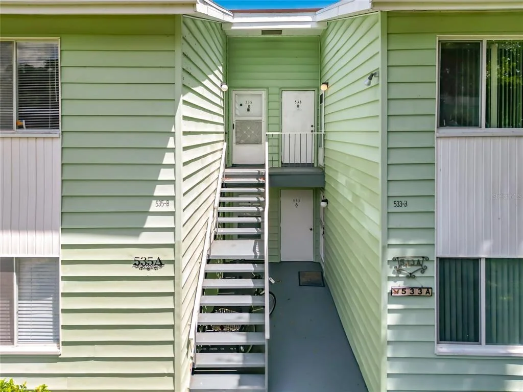 Photo of Unit B at 533 MIDWAY DRIVE