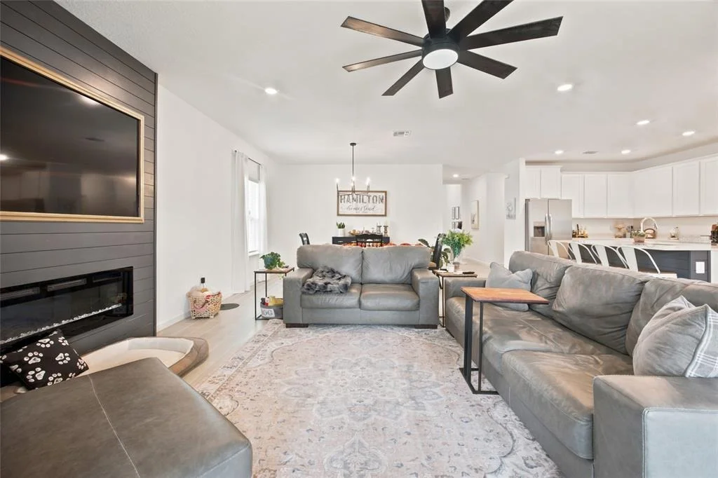 Photo of 551 NW 4TH PLACE