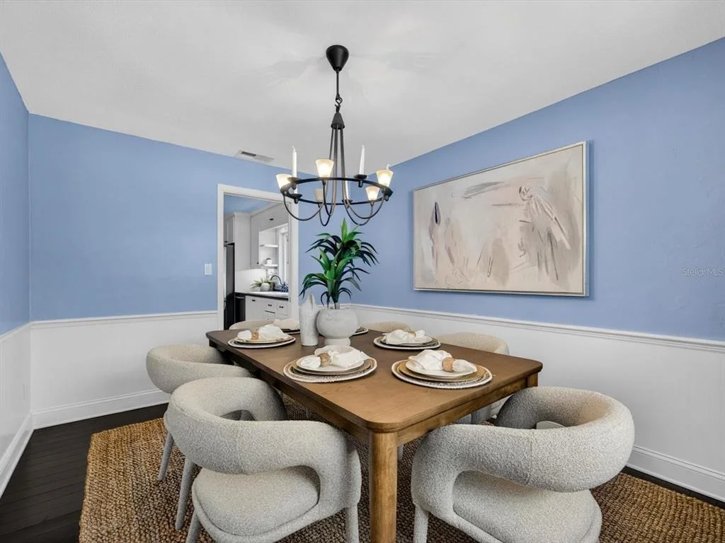 Photo of 333 CORNWALL ROAD