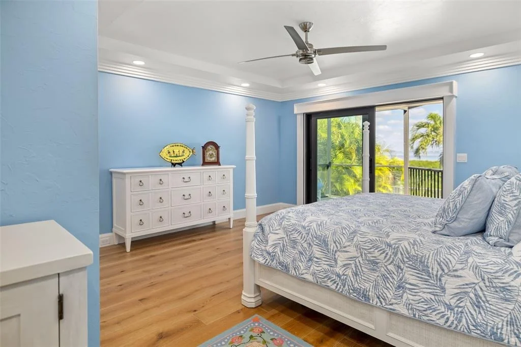 Photo of 560 HARBOR COVE CIRCLE