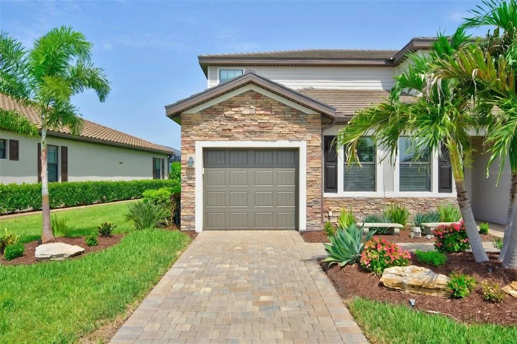 Photo of 17618 POLO TRAIL