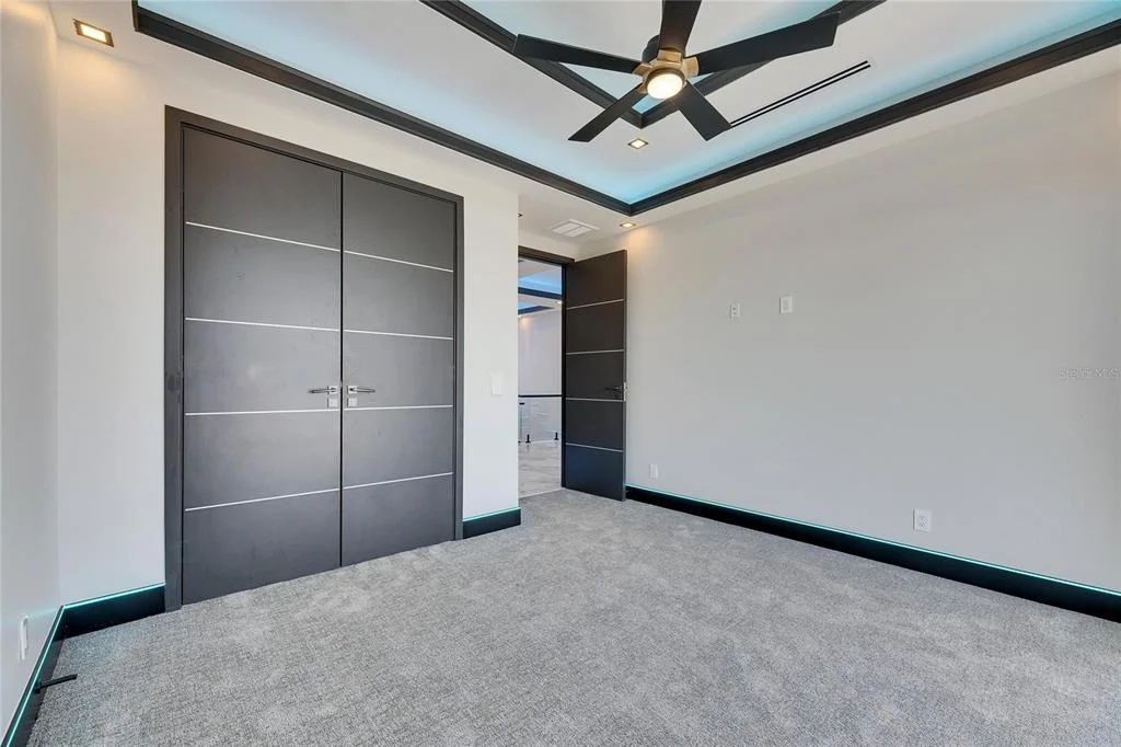 Photo of 6538 SIMONE SHORES CIRCLE