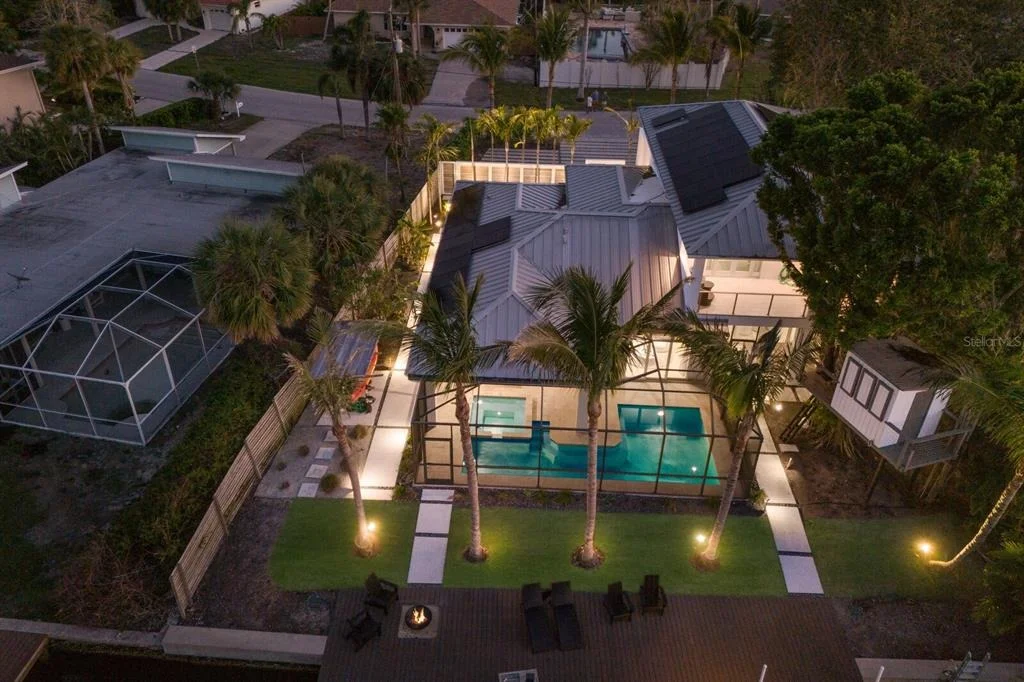 Photo of 238 ISLAND CIRCLE