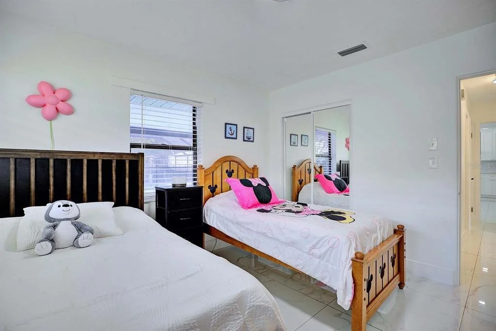 Photo of 4160 LAKEVIEW DRIVE