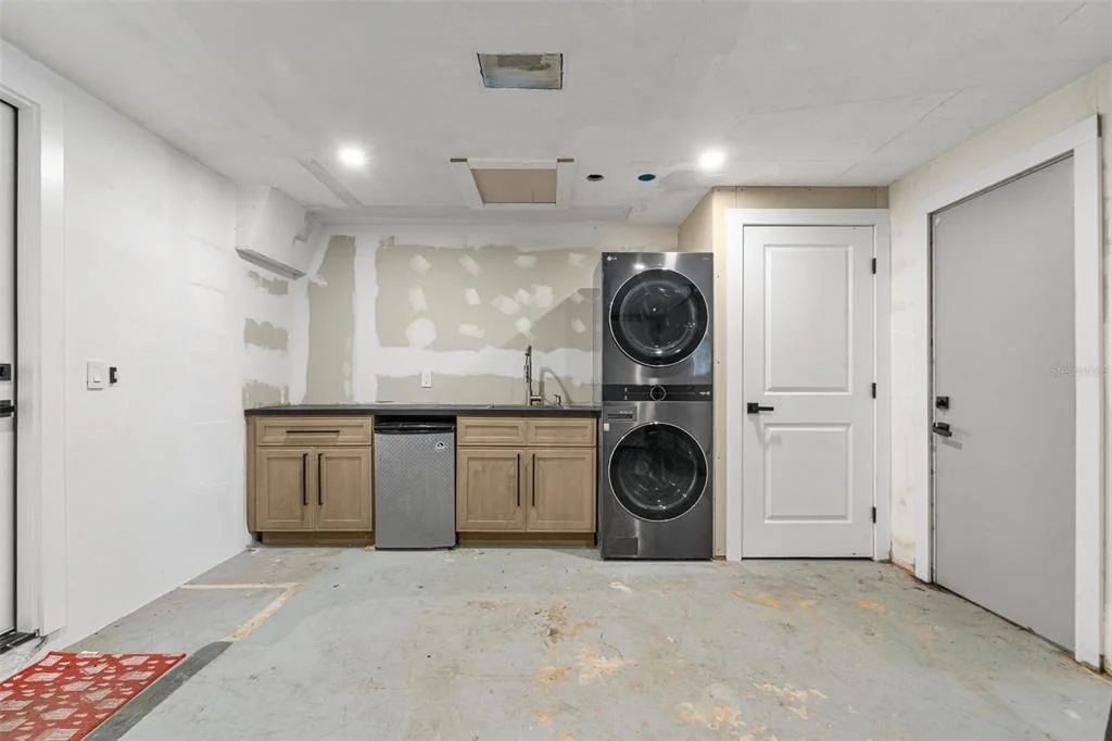 Photo of 4036 SUNRAY DRIVE
