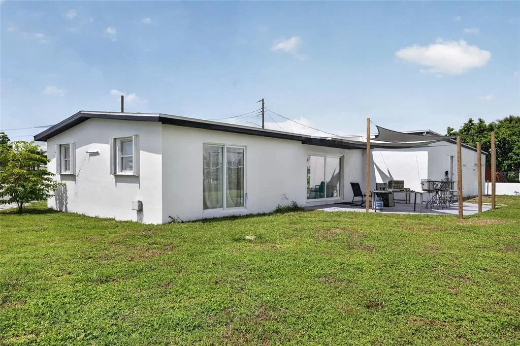 Photo of 6484 ANGLE PLACE