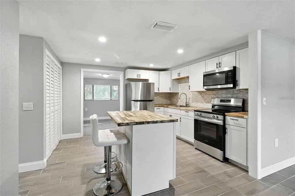 Photo of 8035 GULF WAY